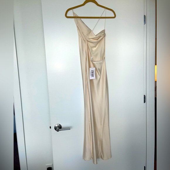12th Tribe Cream Satin Asymmetrical Maxi Dress - M - Picture 5 of 5